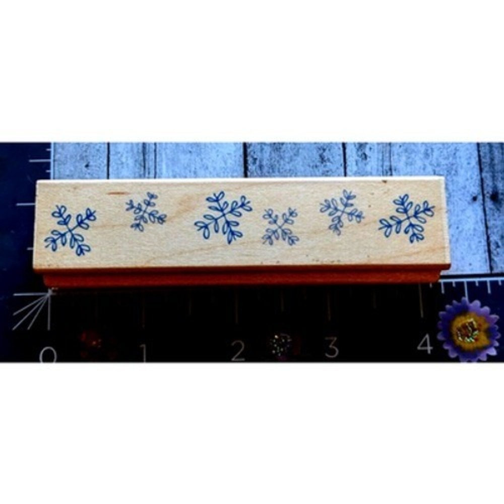 Hero Arts Winter Snowflake Border F4289 Rubber Stamp Wood #G41